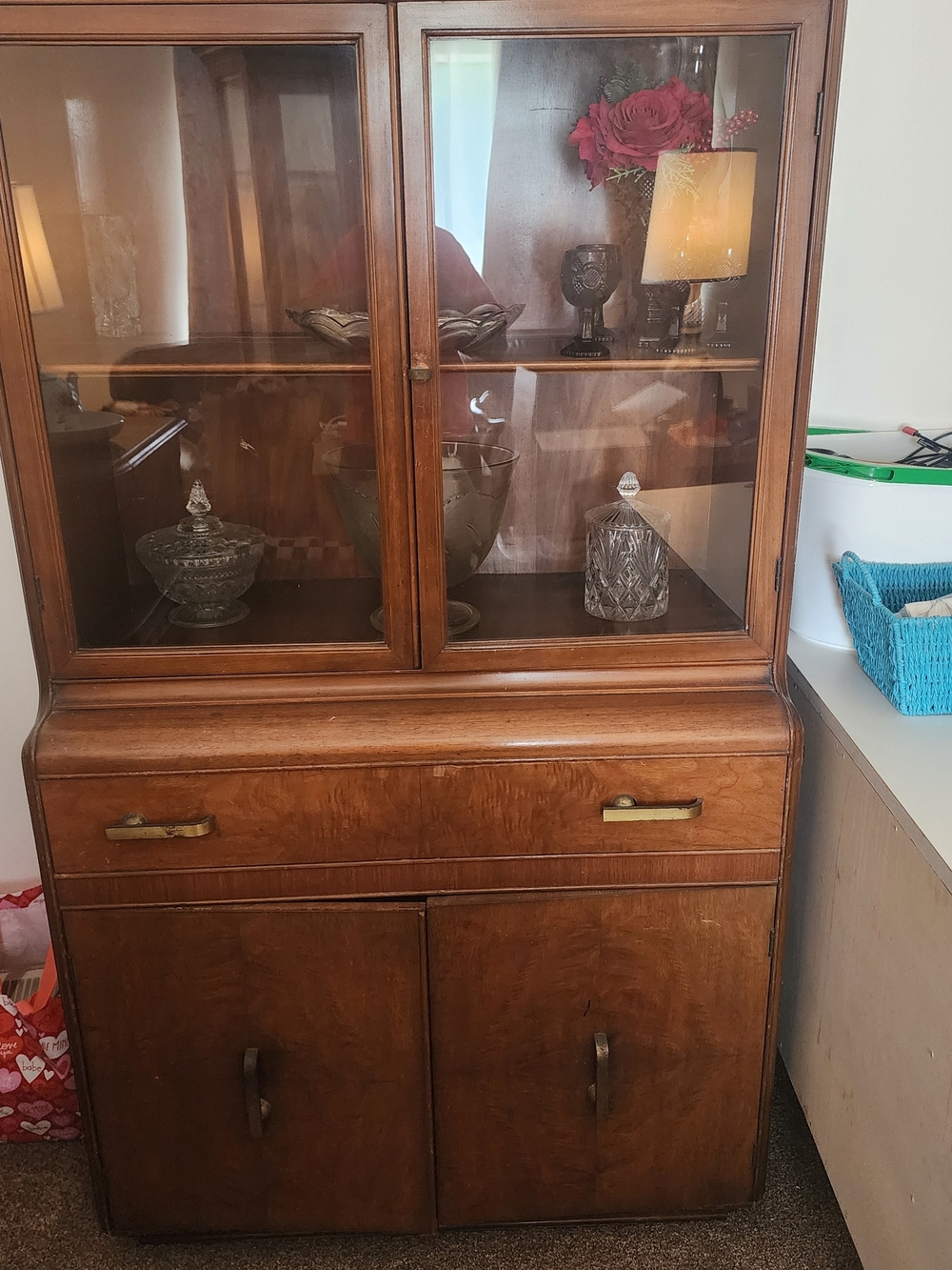 Vintage Classic Wood China Cabinet - Brown Display Hutch